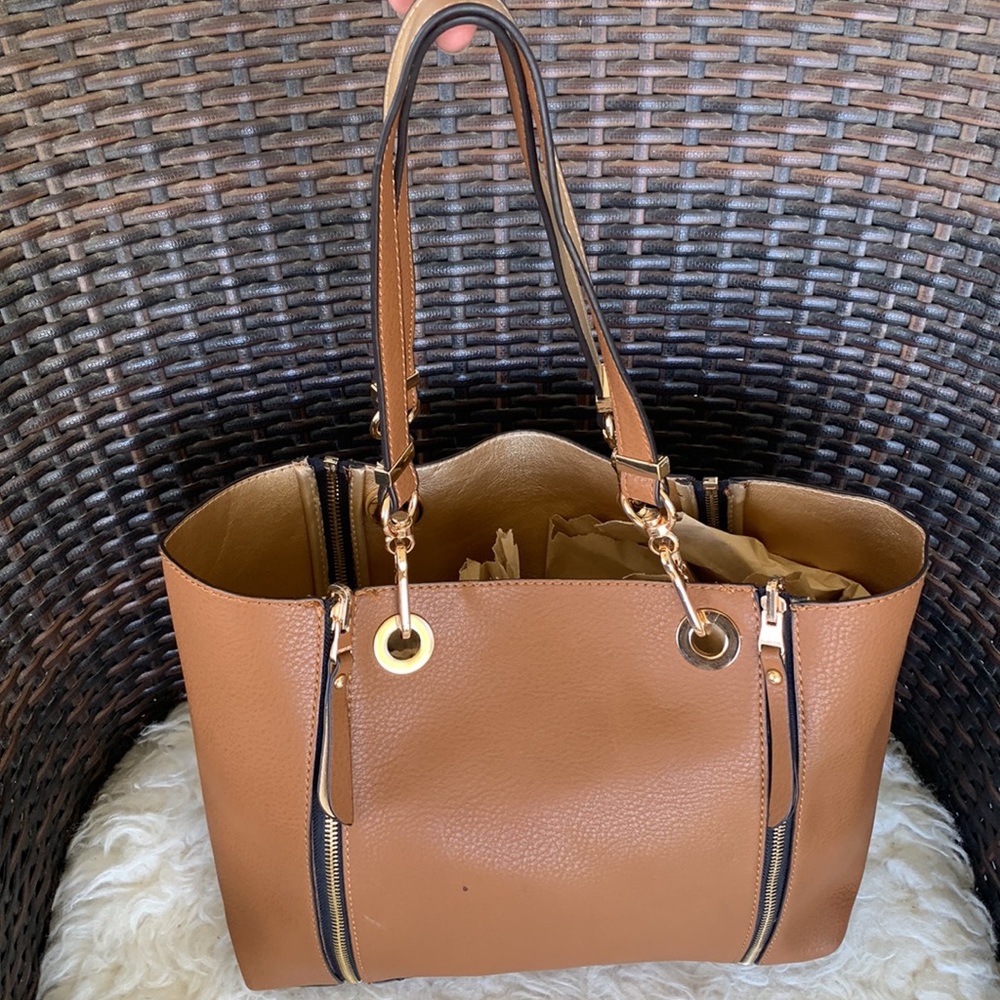Rare Parfois Removable Zip Rounded Shoulder Bag - Picture 8 of 16